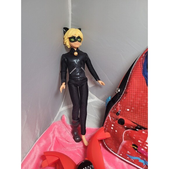Amazon.com: BANDAI - Miraculous Ladybug - Superhero Secret  Miraculous Ladybug And Cat Noir Doll Lot